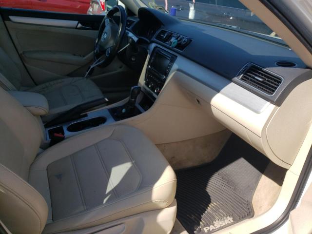 Photo 4 VIN: 1VWBH7A34DC038268 - VOLKSWAGEN PASSAT 