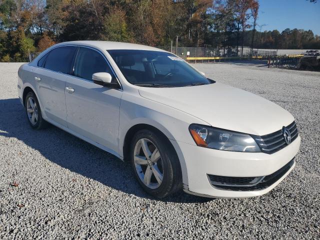 Photo 3 VIN: 1VWBH7A34DC128469 - VOLKSWAGEN PASSAT 