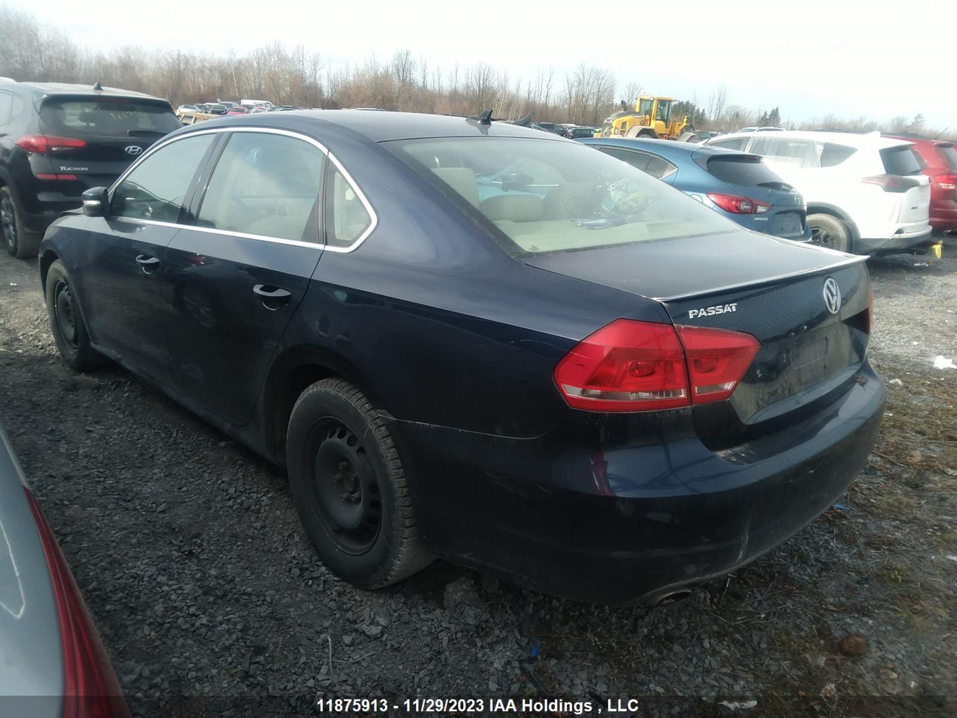 Photo 2 VIN: 1VWBH7A34EC020869 - VOLKSWAGEN PASSAT 