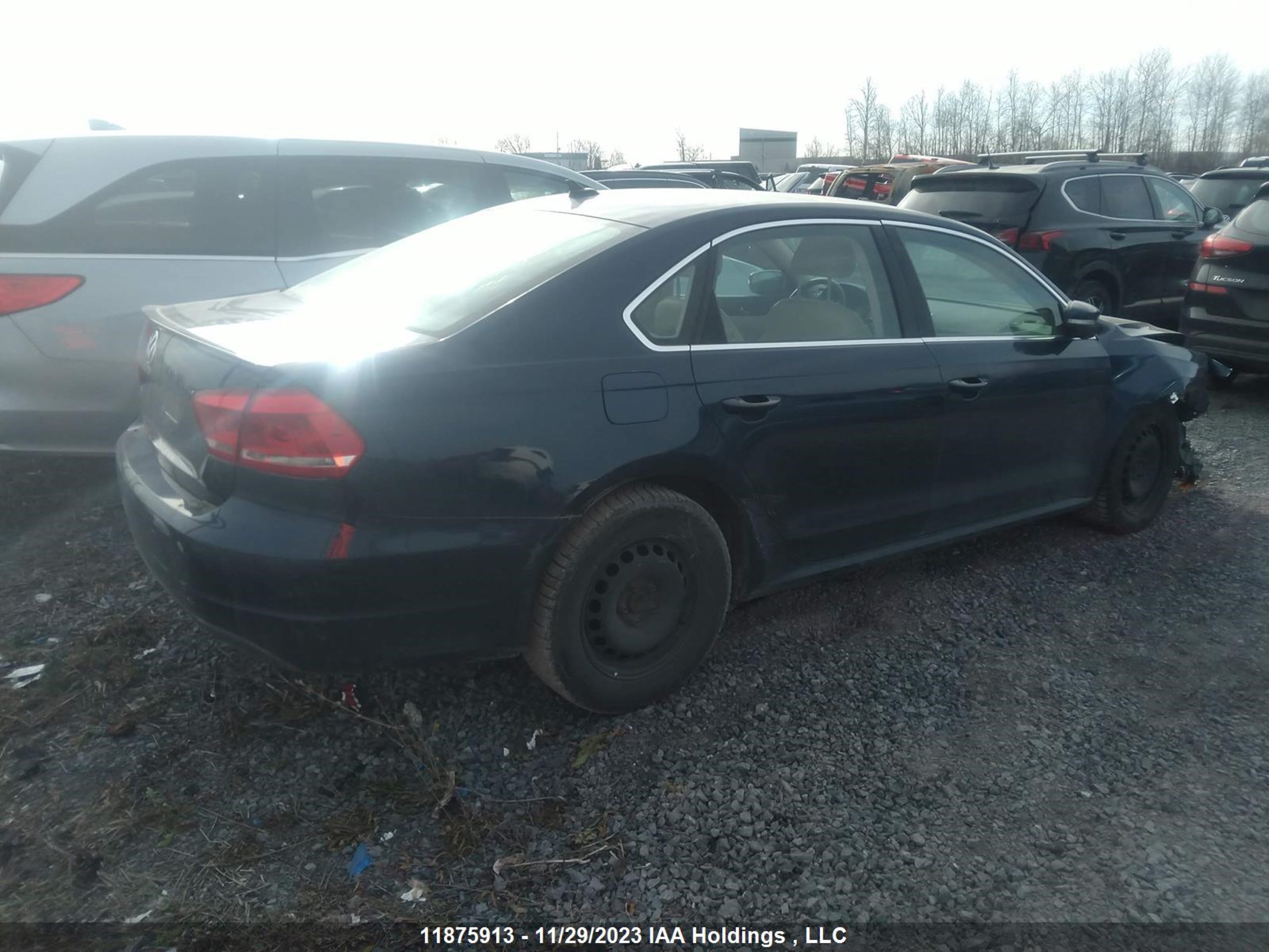 Photo 3 VIN: 1VWBH7A34EC020869 - VOLKSWAGEN PASSAT 