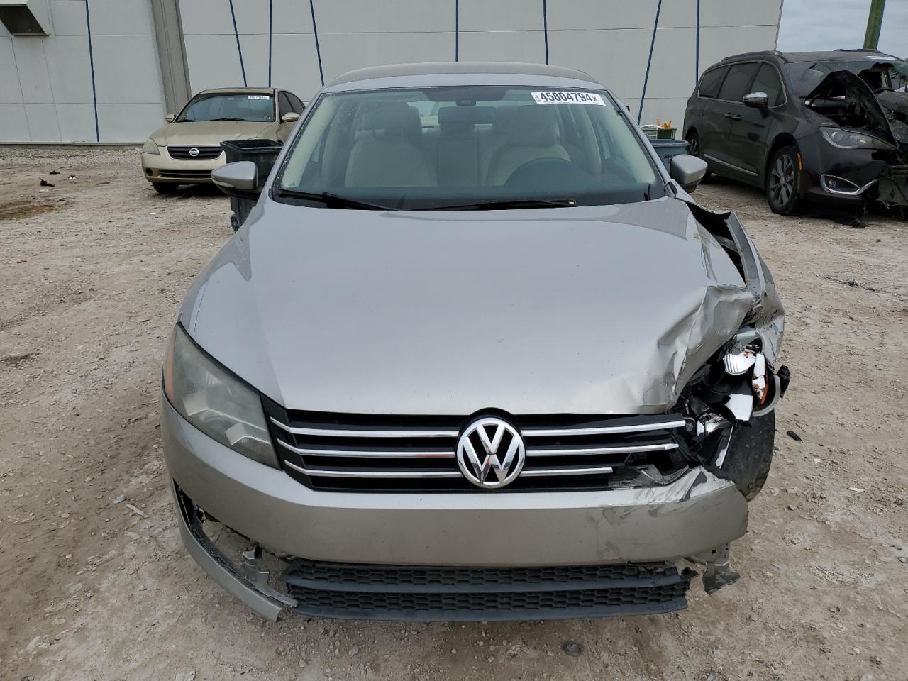 Photo 4 VIN: 1VWBH7A35CC034664 - VOLKSWAGEN PASSAT 