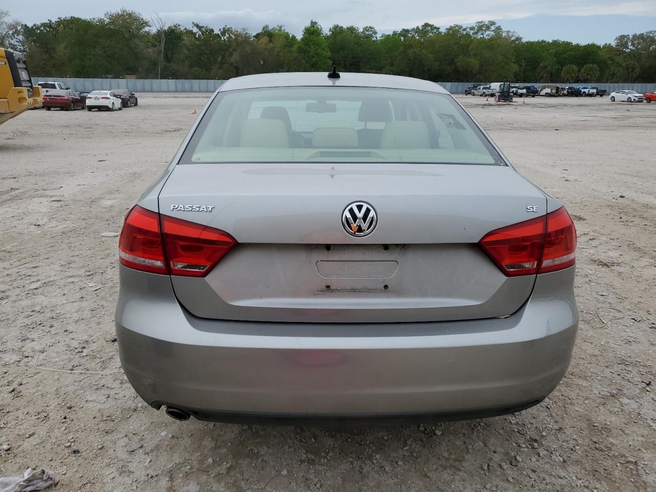 Photo 5 VIN: 1VWBH7A35CC034664 - VOLKSWAGEN PASSAT 