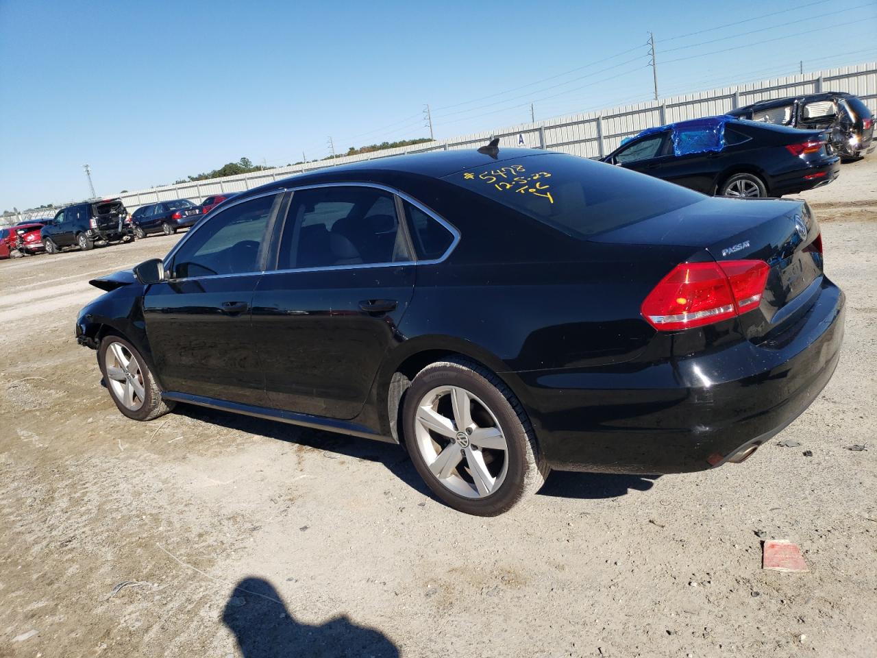 Photo 1 VIN: 1VWBH7A35DC084403 - VOLKSWAGEN PASSAT 