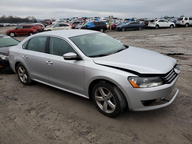 Photo 3 VIN: 1VWBH7A35DC104018 - VOLKSWAGEN PASSAT 