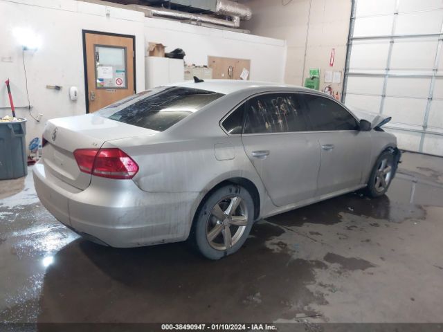 Photo 3 VIN: 1VWBH7A36CC110389 - VOLKSWAGEN PASSAT 