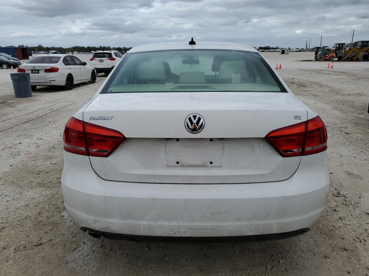 Photo 5 VIN: 1VWBH7A36DC013274 - VOLKSWAGEN PASSAT 