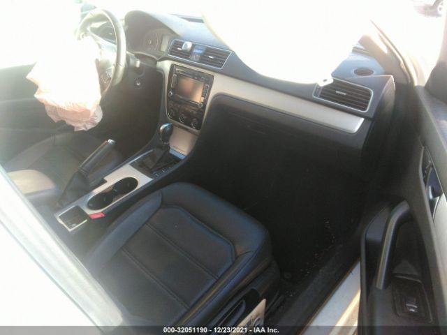 Photo 4 VIN: 1VWBH7A36DC085365 - VOLKSWAGEN PASSAT 