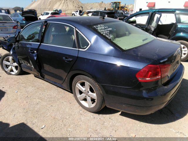 Photo 2 VIN: 1VWBH7A37CC011032 - VOLKSWAGEN PASSAT 