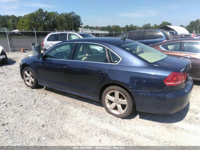 Photo 2 VIN: 1VWBH7A37CC069304 - VOLKSWAGEN PASSAT 