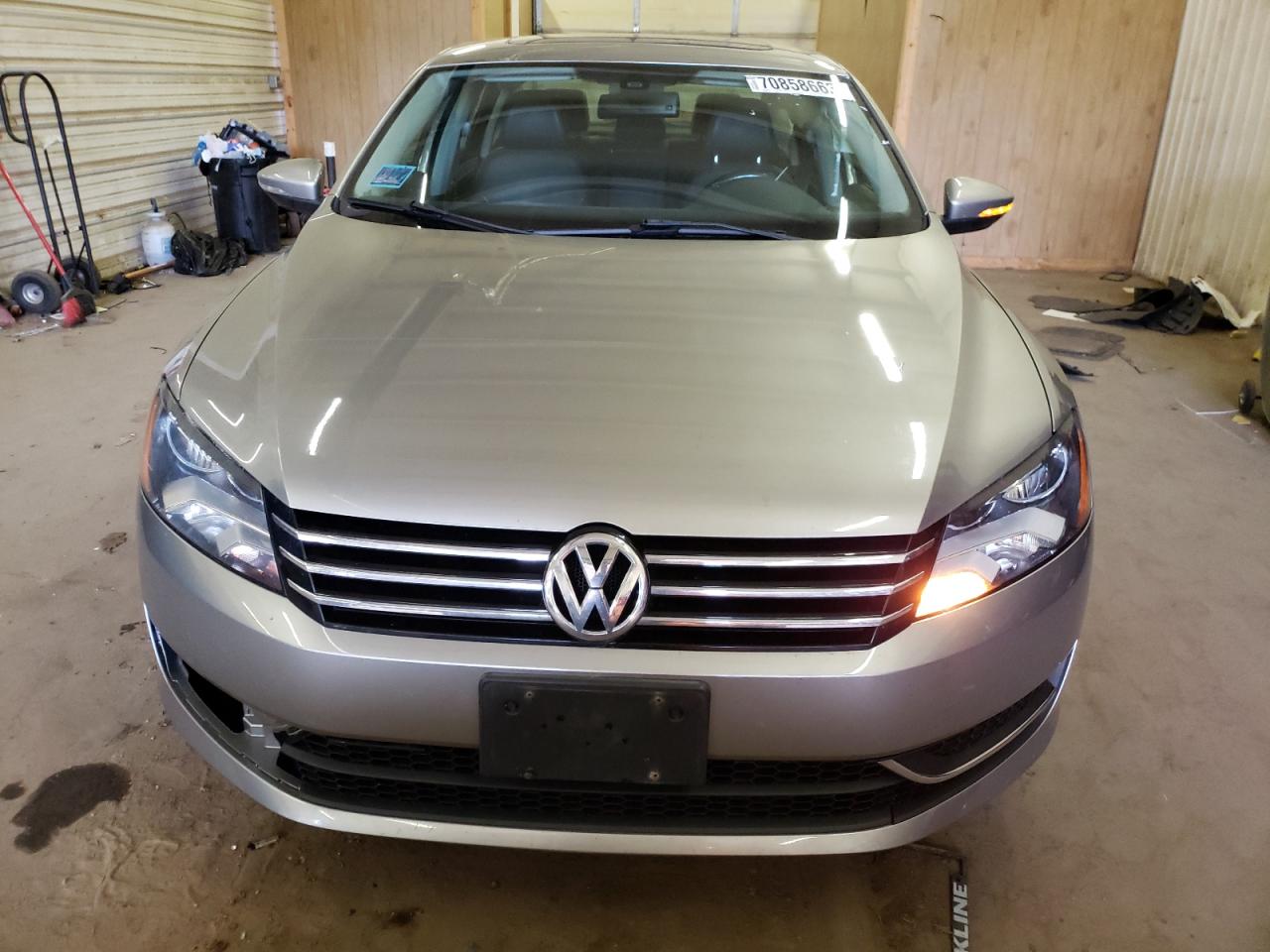 Photo 4 VIN: 1VWBH7A37CC074261 - VOLKSWAGEN PASSAT 