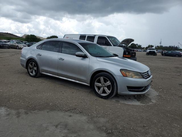 Photo 3 VIN: 1VWBH7A37CC109770 - VOLKSWAGEN PASSAT 