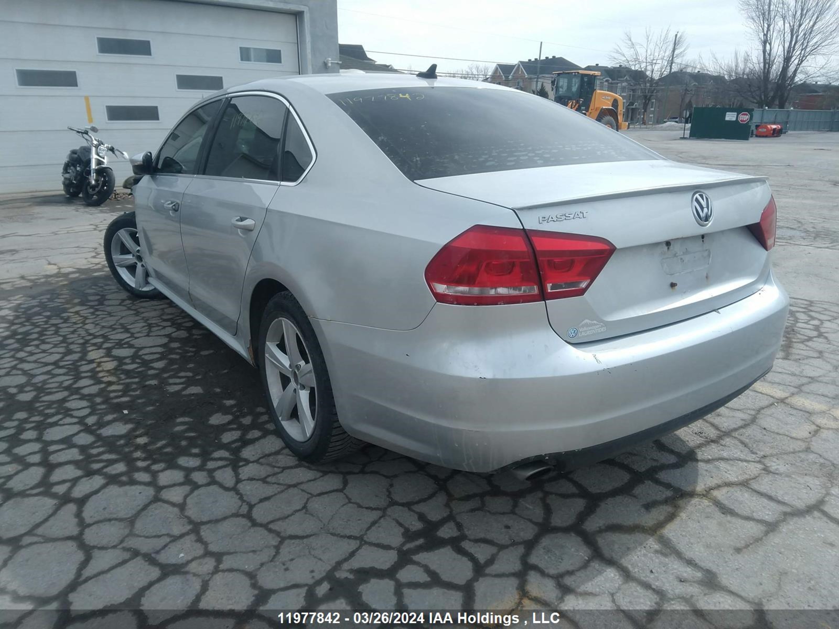 Photo 2 VIN: 1VWBH7A38CC031242 - VOLKSWAGEN PASSAT 