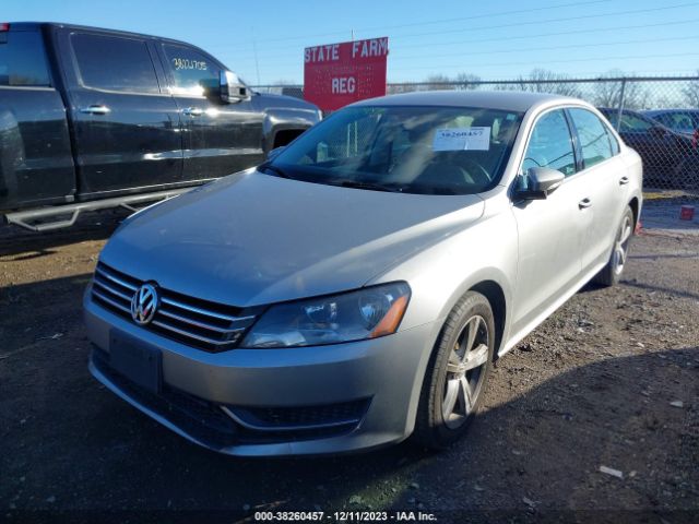 Photo 1 VIN: 1VWBH7A38CC035369 - VOLKSWAGEN PASSAT 