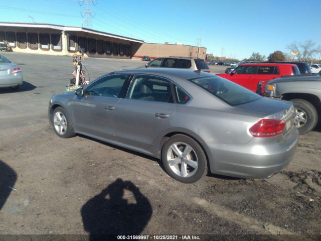 Photo 2 VIN: 1VWBH7A38CC069313 - VOLKSWAGEN PASSAT 