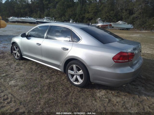 Photo 2 VIN: 1VWBH7A38CC069327 - VOLKSWAGEN PASSAT 