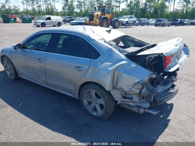 Photo 2 VIN: 1VWBH7A38CC073135 - VOLKSWAGEN PASSAT 