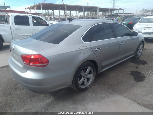 Photo 3 VIN: 1VWBH7A38CC108577 - VOLKSWAGEN PASSAT 