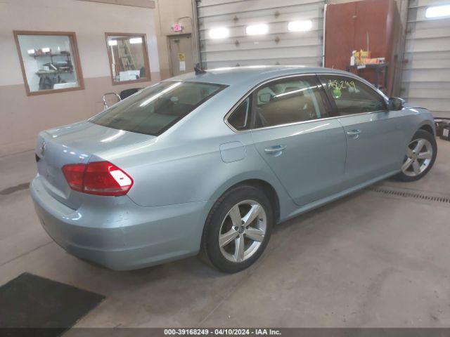 Photo 3 VIN: 1VWBH7A38DC000140 - VOLKSWAGEN PASSAT 