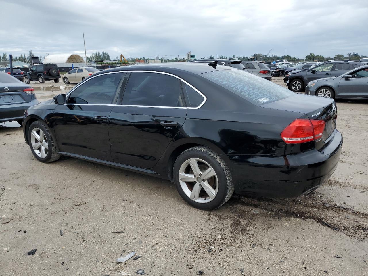 Photo 1 VIN: 1VWBH7A38DC064677 - VOLKSWAGEN PASSAT 