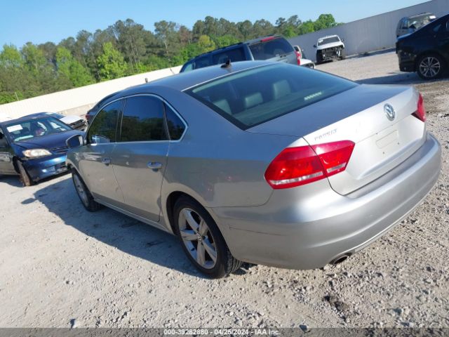 Photo 2 VIN: 1VWBH7A38DC072326 - VOLKSWAGEN PASSAT 