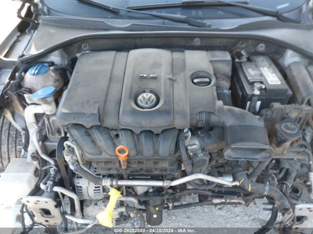 Photo 9 VIN: 1VWBH7A38DC072326 - VOLKSWAGEN PASSAT 