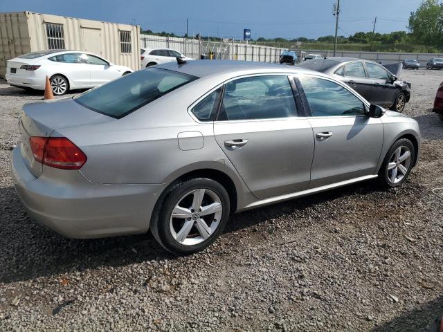 Photo 2 VIN: 1VWBH7A39CC096388 - VOLKSWAGEN PASSAT 