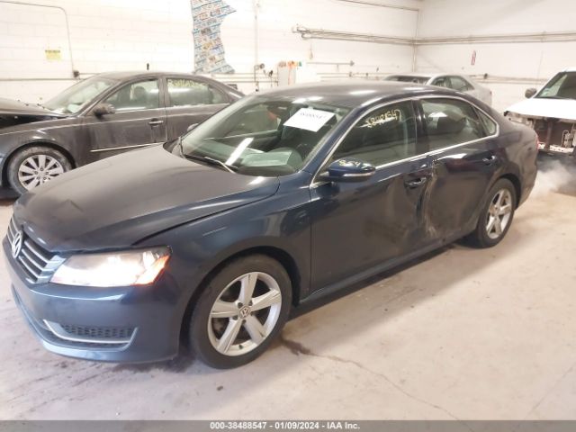 Photo 1 VIN: 1VWBH7A3XCC015852 - VOLKSWAGEN PASSAT 