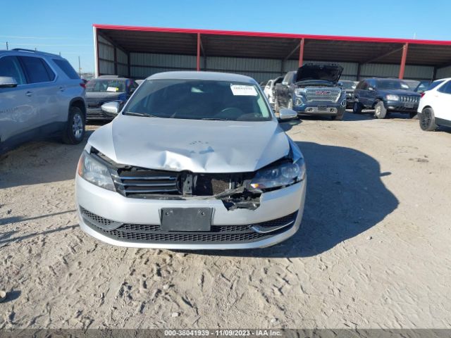 Photo 5 VIN: 1VWBH7A3XCC016211 - VOLKSWAGEN PASSAT 