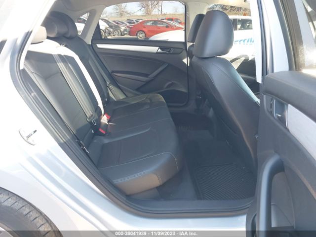 Photo 7 VIN: 1VWBH7A3XCC016211 - VOLKSWAGEN PASSAT 