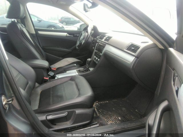 Photo 4 VIN: 1VWBH7A3XCC046485 - VOLKSWAGEN PASSAT 