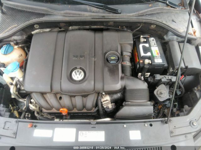 Photo 9 VIN: 1VWBH7A3XCC046485 - VOLKSWAGEN PASSAT 