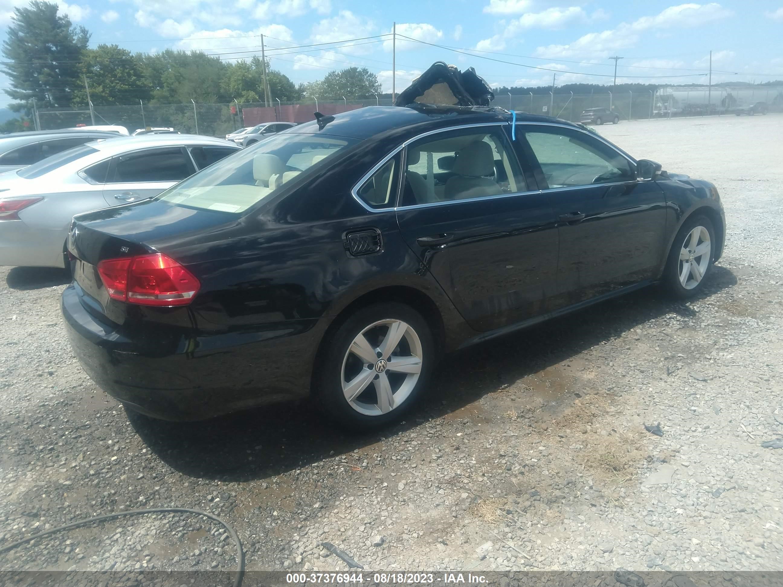 Photo 3 VIN: 1VWBH7A3XDC082615 - VOLKSWAGEN PASSAT 