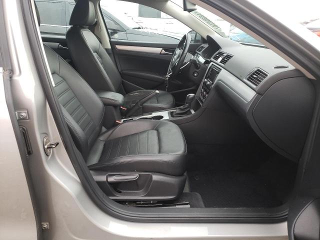 Photo 4 VIN: 1VWBM7A30DC037808 - VOLKSWAGEN PASSAT 