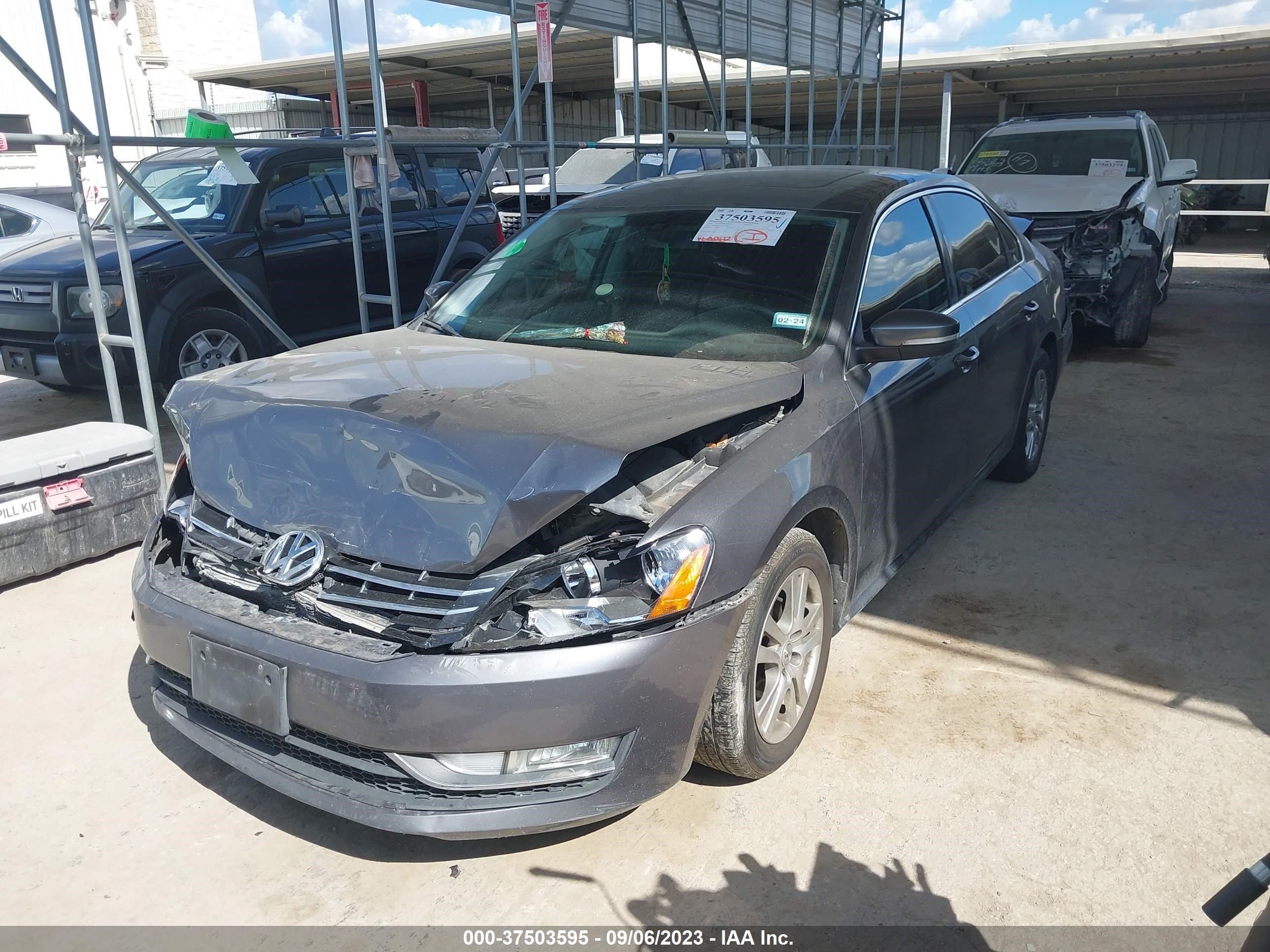 Photo 5 VIN: 1VWBM7A32DC125792 - VOLKSWAGEN PASSAT 