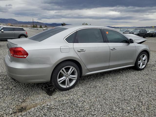 Photo 2 VIN: 1VWBM7A37DC015756 - VOLKSWAGEN PASSAT SE 