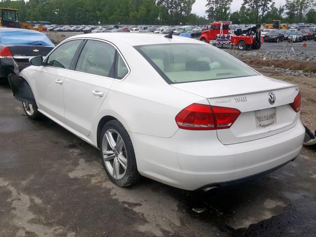 Photo 2 VIN: 1VWBM7A39CC074497 - VOLKSWAGEN PASSAT 