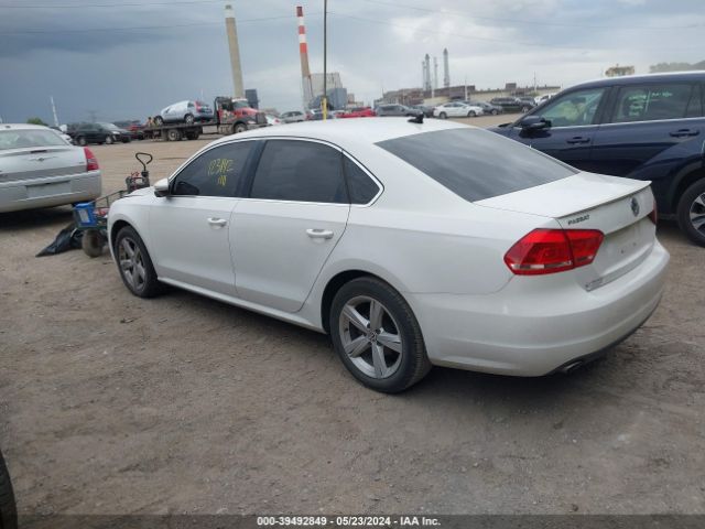 Photo 2 VIN: 1VWBN7A34CC093794 - VOLKSWAGEN PASSAT 