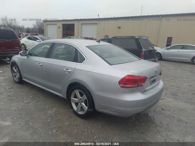 Photo 2 VIN: 1VWBN7A37CC053211 - VOLKSWAGEN PASSAT 