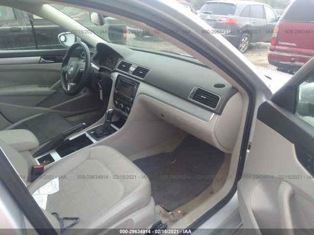 Photo 4 VIN: 1VWBN7A37CC053211 - VOLKSWAGEN PASSAT 