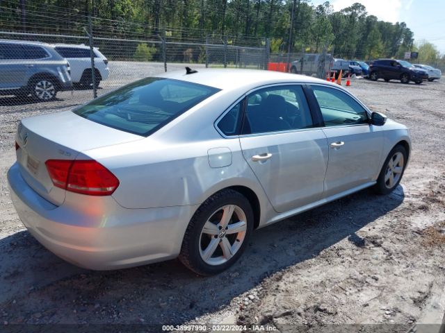 Photo 3 VIN: 1VWBN7A37DC010926 - VOLKSWAGEN PASSAT 