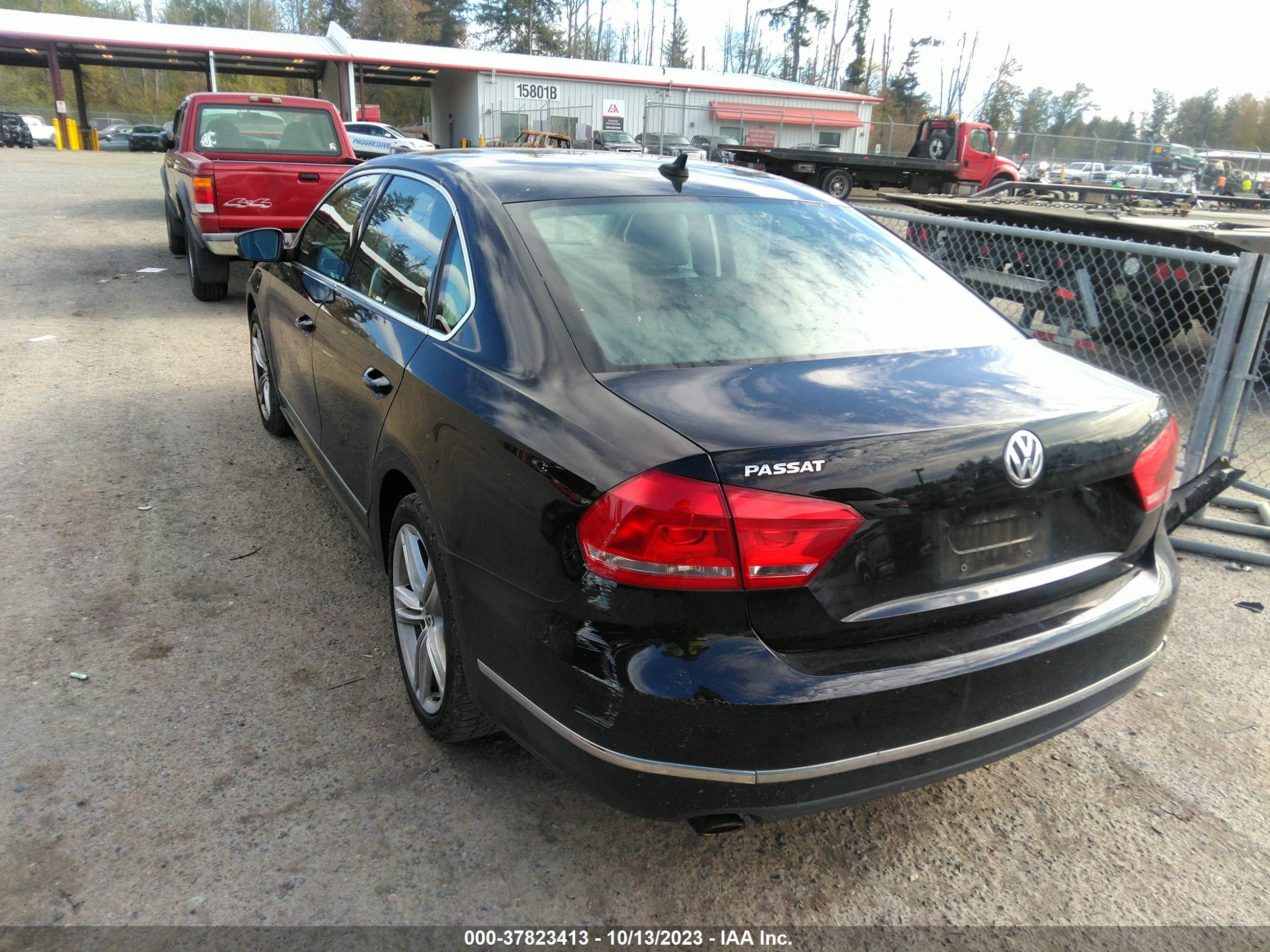 Photo 2 VIN: 1VWBN7A38DC103843 - VOLKSWAGEN PASSAT 