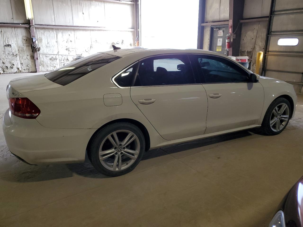 Photo 2 VIN: 1VWBN7A38EC111829 - VOLKSWAGEN PASSAT 