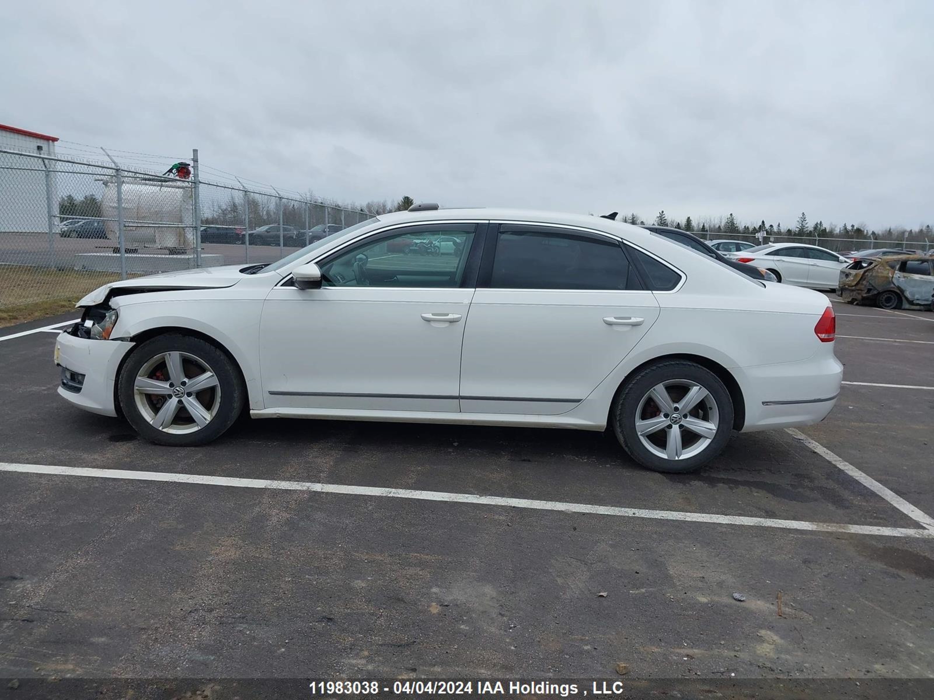 Photo 13 VIN: 1VWBN7A39CC006472 - VOLKSWAGEN PASSAT 