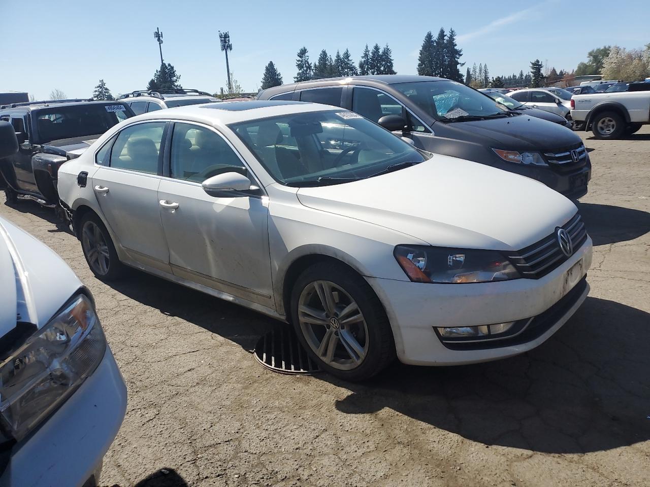 Photo 3 VIN: 1VWBN7A39CC087201 - VOLKSWAGEN PASSAT 