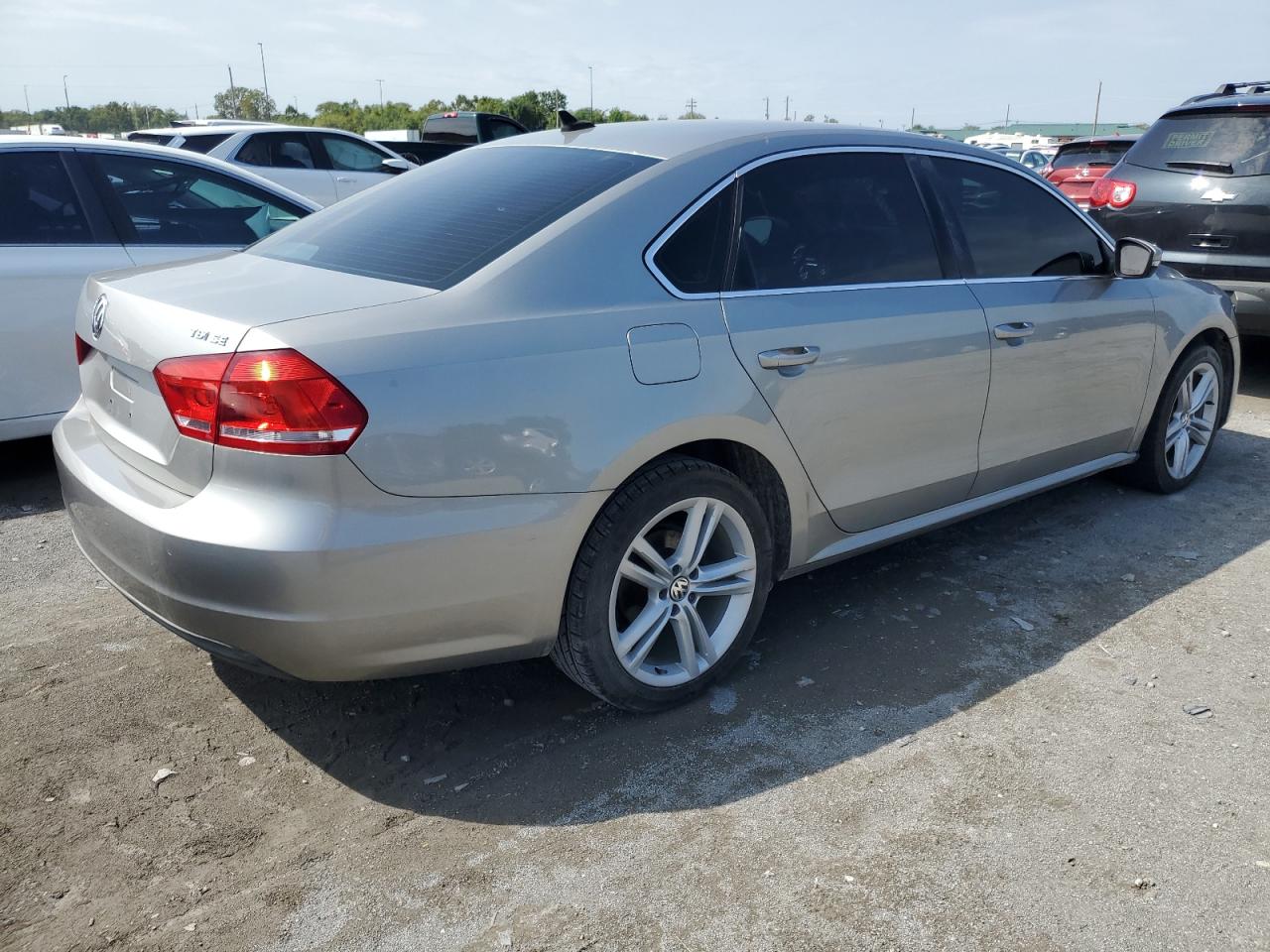 Photo 2 VIN: 1VWBN7A3XEC018052 - VOLKSWAGEN PASSAT 