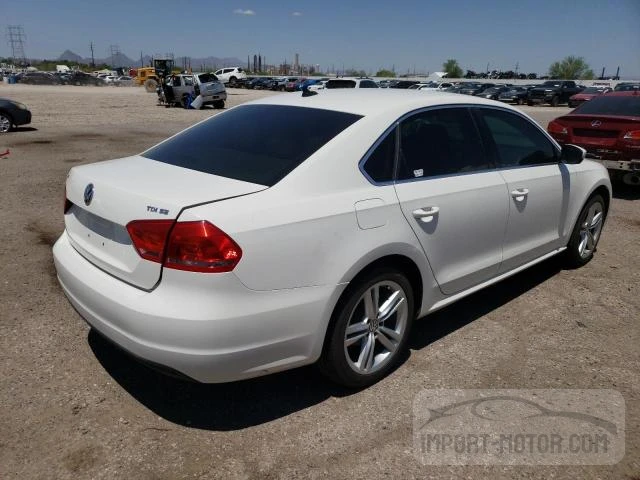 Photo 2 VIN: 1VWBN7A3XEC074329 - VOLKSWAGEN PASSAT 