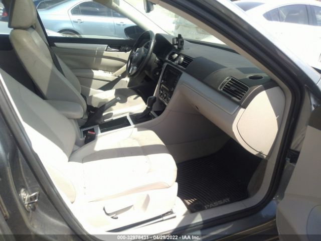 Photo 4 VIN: 1VWBP7A30CC038933 - VOLKSWAGEN PASSAT 