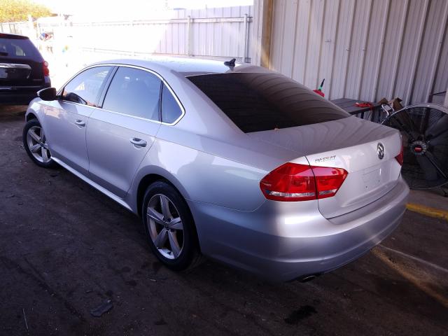 Photo 2 VIN: 1VWBP7A30CC056395 - VOLKSWAGEN PASSAT 