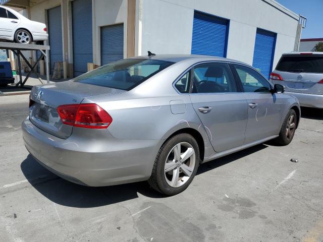 Photo 2 VIN: 1VWBP7A30DC068435 - VOLKSWAGEN PASSAT 