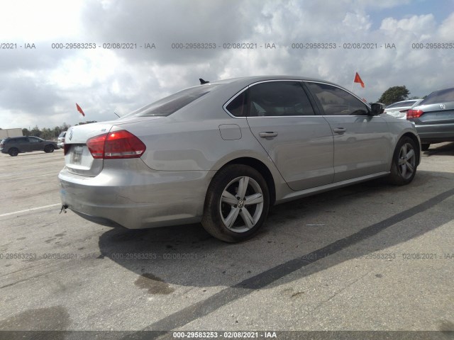 Photo 3 VIN: 1VWBP7A30DC071786 - VOLKSWAGEN PASSAT 